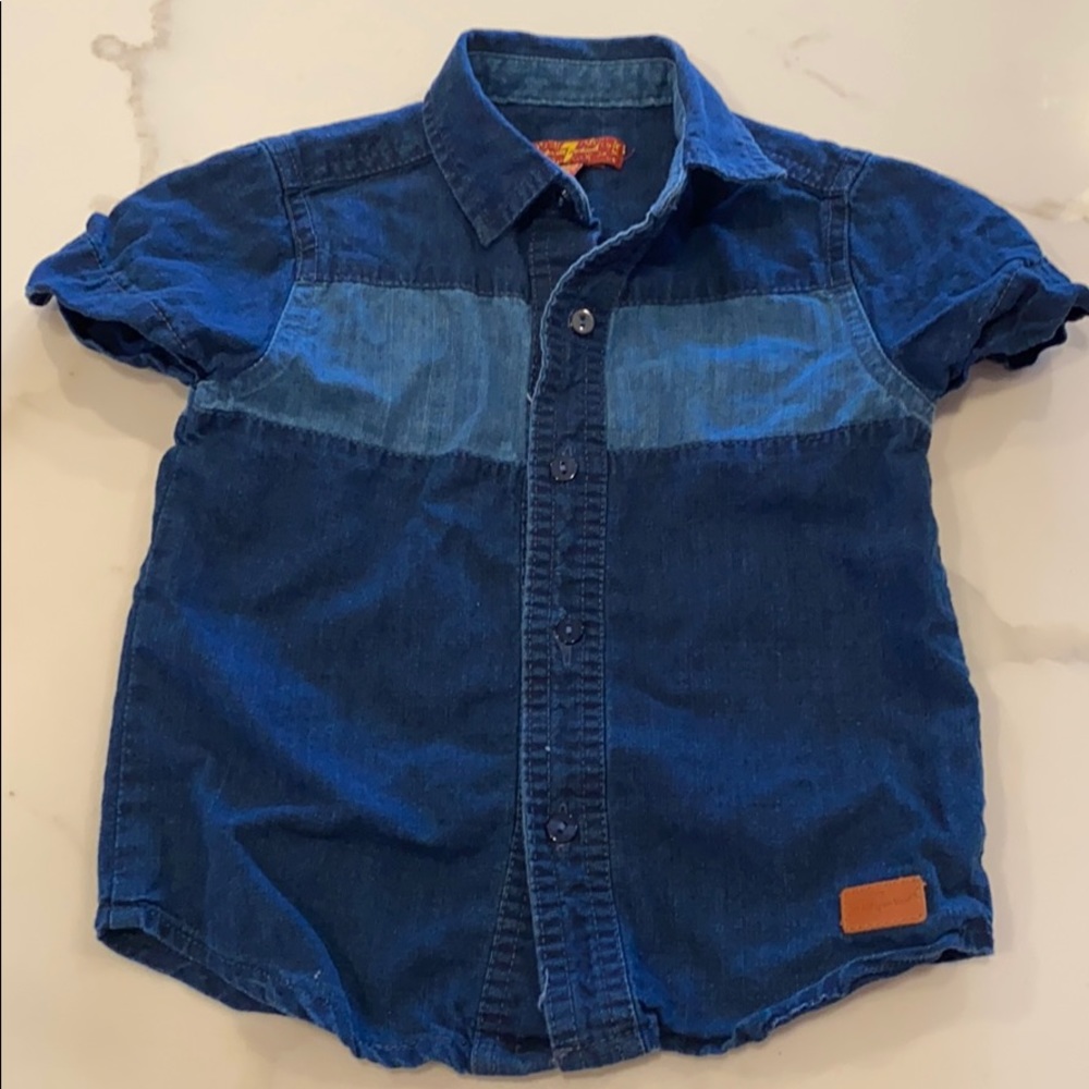Denim colored shirt sleeve collared shirt